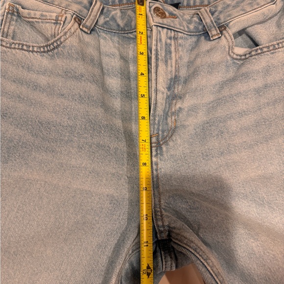 Woman’s American Eagle Mom Stretch Jean Sz 8S, 27” inseam - Picture 6 of 6